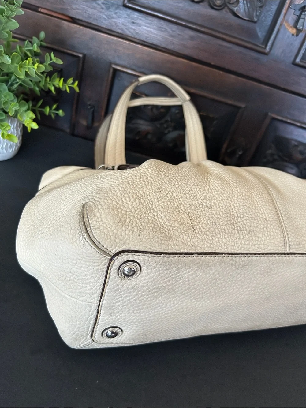 Coach F 13732 Cream Leather Shoulder Bag with Pink Charm